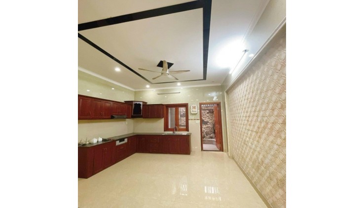 Ngộp Giảm Sốc 1.95 tỷ Bán Nhà 4 Tầng Hẻm Xe Hơi 90m2_5*18m Chỉ 8.75 tỷ Cây Keo Tam Phú Thủ Đức